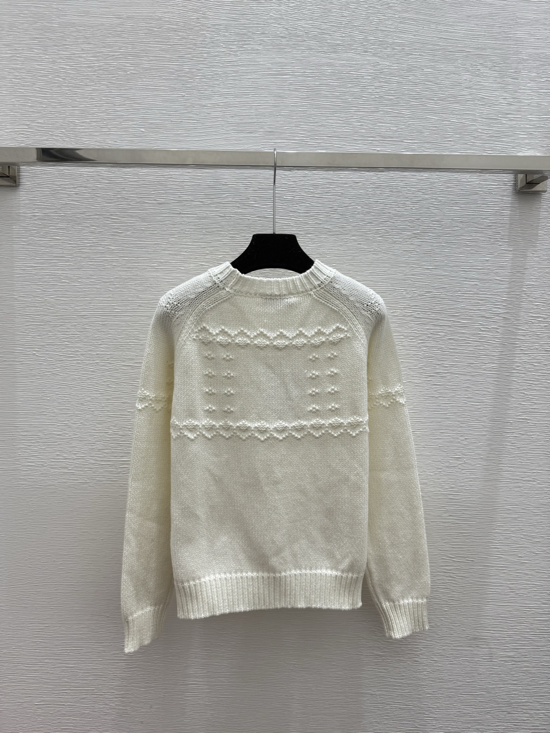 🆕CH家🆕 早秋新款 纯色简约提花圆领针织长袖颜色：白色 宝蓝尺码：36.38.40👉