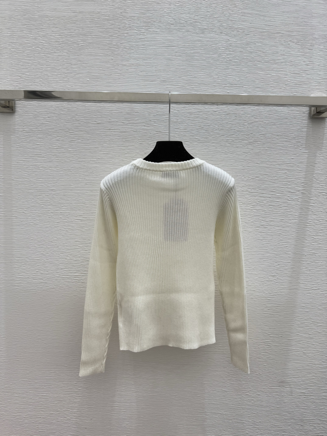 🆕M家🆕 早秋新款 纯色简约圆领针织长袖颜色：白色 宝蓝尺码：36.38.40👉