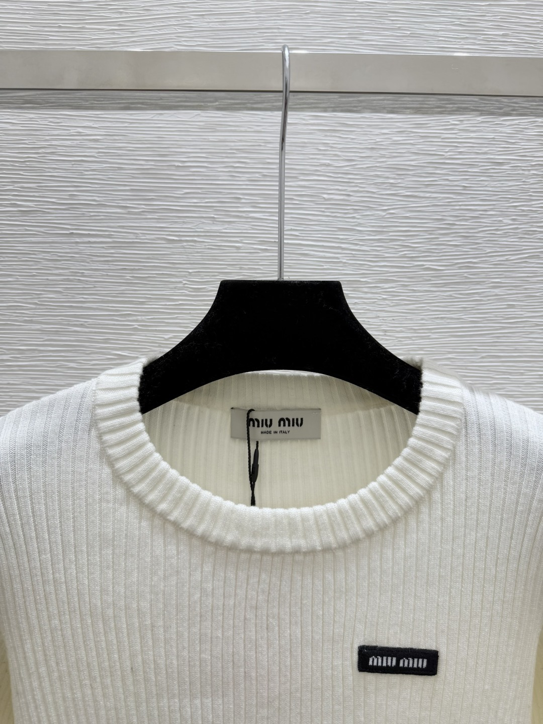 🆕M家🆕 早秋新款 纯色简约圆领针织长袖颜色：白色 宝蓝尺码：36.38.40👉