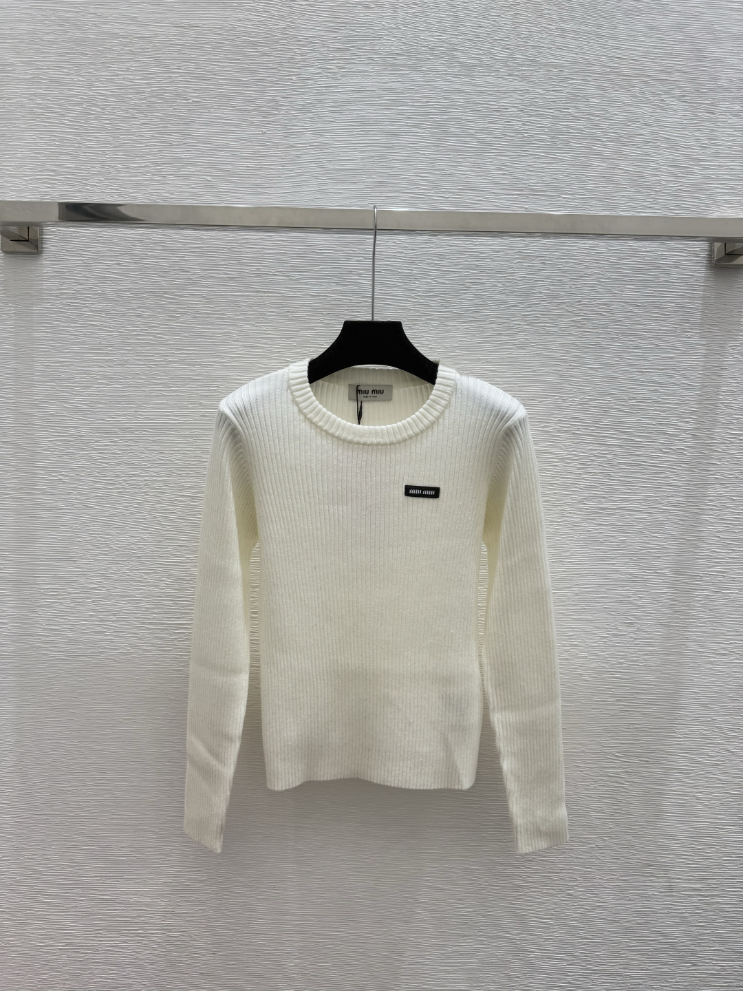 🆕M家🆕 早秋新款 纯色简约圆领针织长袖颜色：白色 宝蓝尺码：36.38.40👉