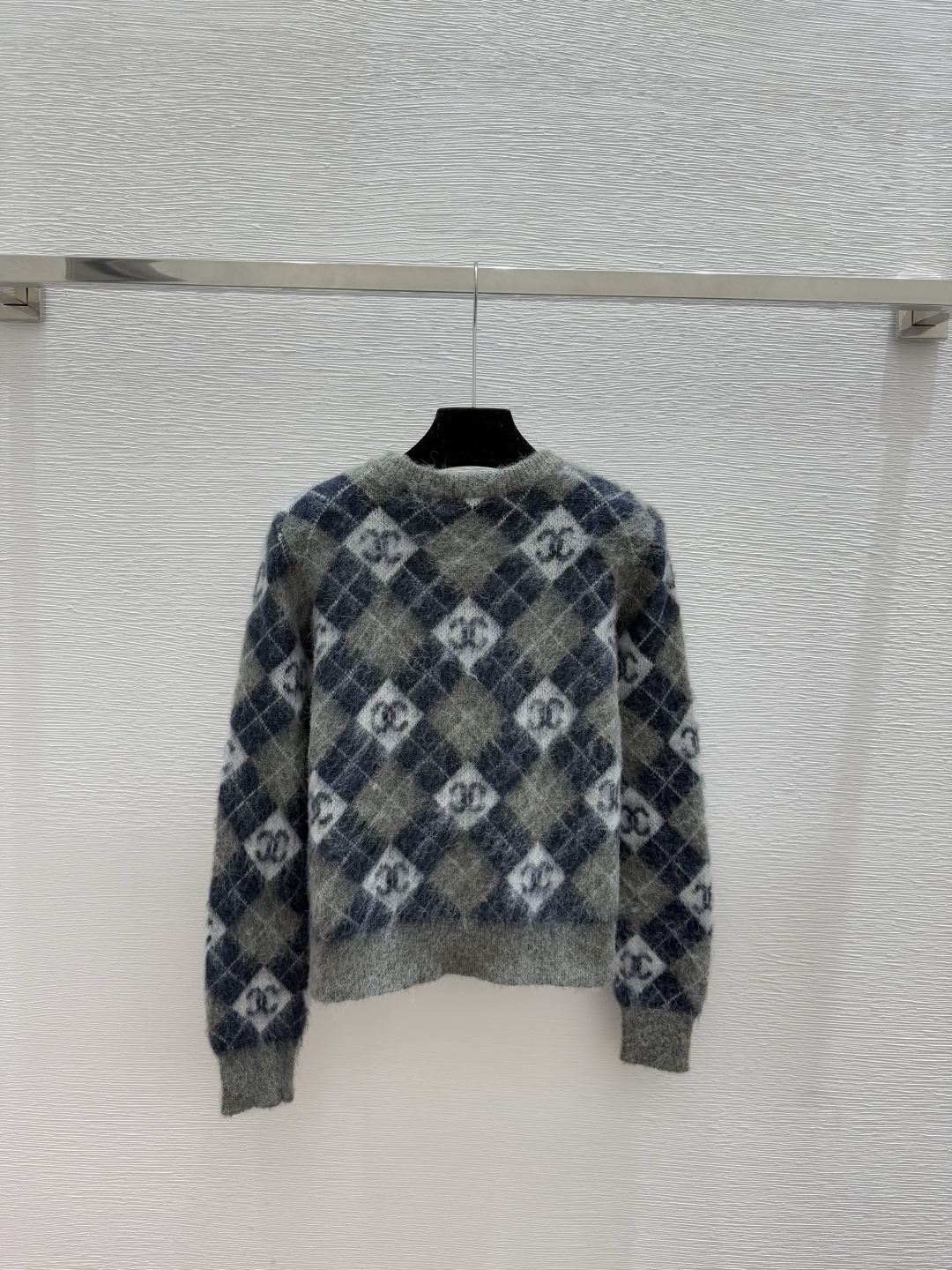 🆕CH家🆕 早秋新款 撞色菱格字母圆领针织长袖颜色：红色 宝蓝尺码：36.38.40👉