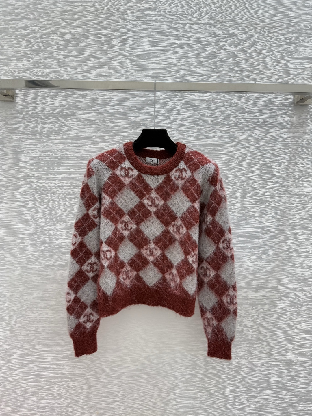 🆕CH家🆕 早秋新款 撞色菱格字母圆领针织长袖颜色：红色 宝蓝尺码：36.38.40👉