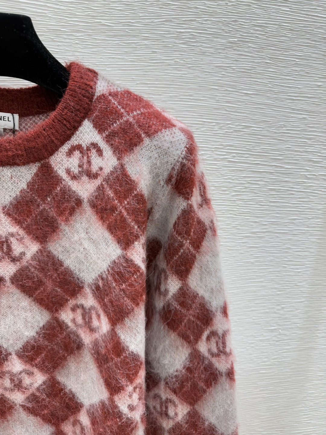 🆕CH家🆕 早秋新款 撞色菱格字母圆领针织长袖颜色：红色 宝蓝尺码：36.38.40👉