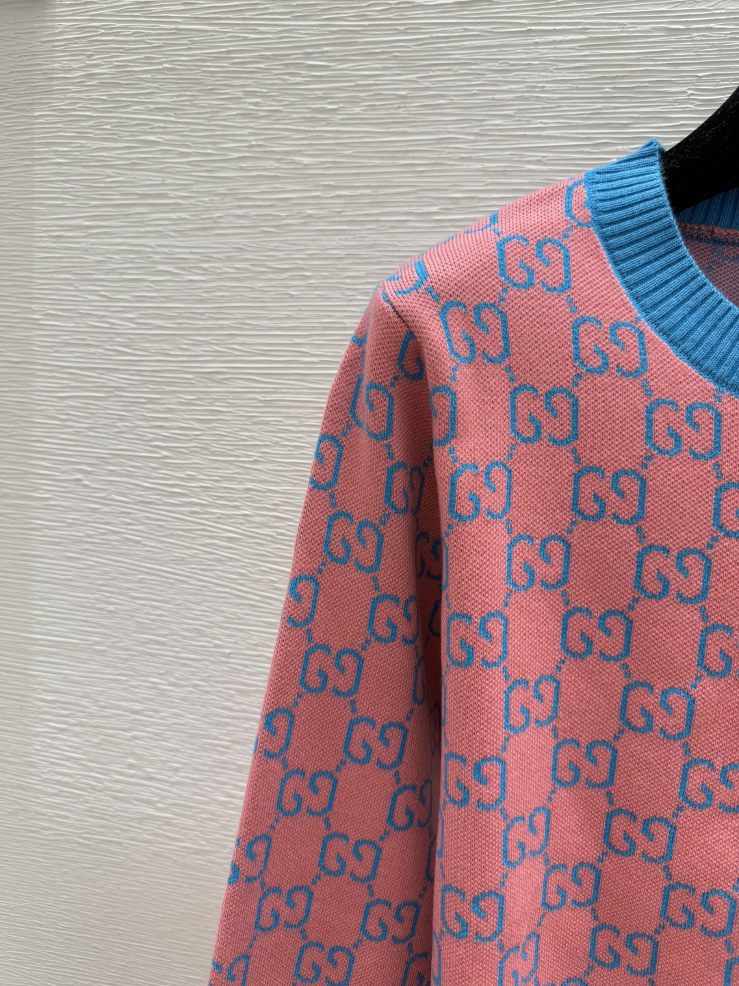 🆕G家🆕 早秋新款 撞色老花字母圆领针织长袖颜色：粉色尺码：36.38.40👉