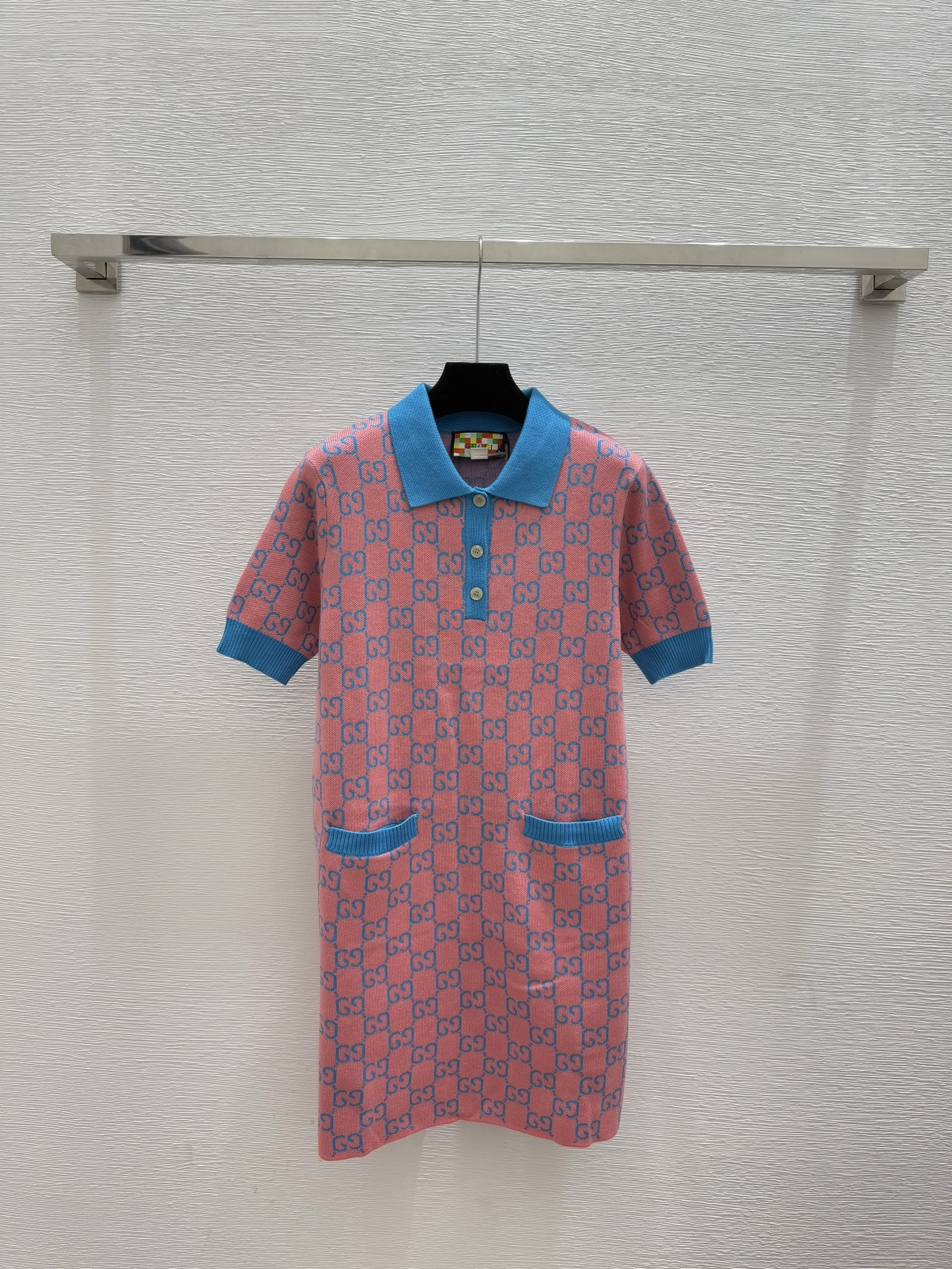 NO:579446,G Home Summer New Style Contrast Color Old Flower Letter Lapel Knitted Dress Color Pink Size 36.38.40,,gucci,skirts,alexander wang19860909G家 夏季新款 撞色老花字母翻领针织连衣裙 颜色粉色 尺码36.38.40,,gucci,skirts,alexander wang,Women's clothing
