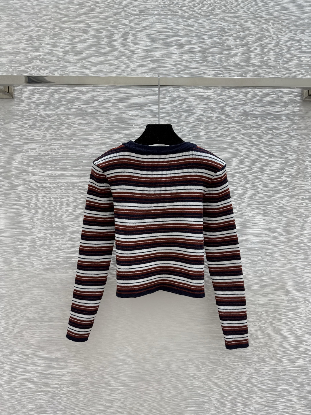 🆕M家🆕 早秋新款 撞色条纹圆领针织长袖颜色：宝蓝尺码：36.38.40👉