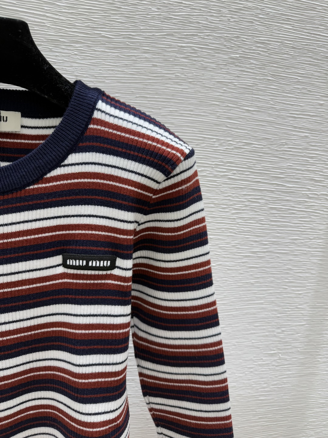 🆕M家🆕 早秋新款 撞色条纹圆领针织长袖颜色：宝蓝尺码：36.38.40👉