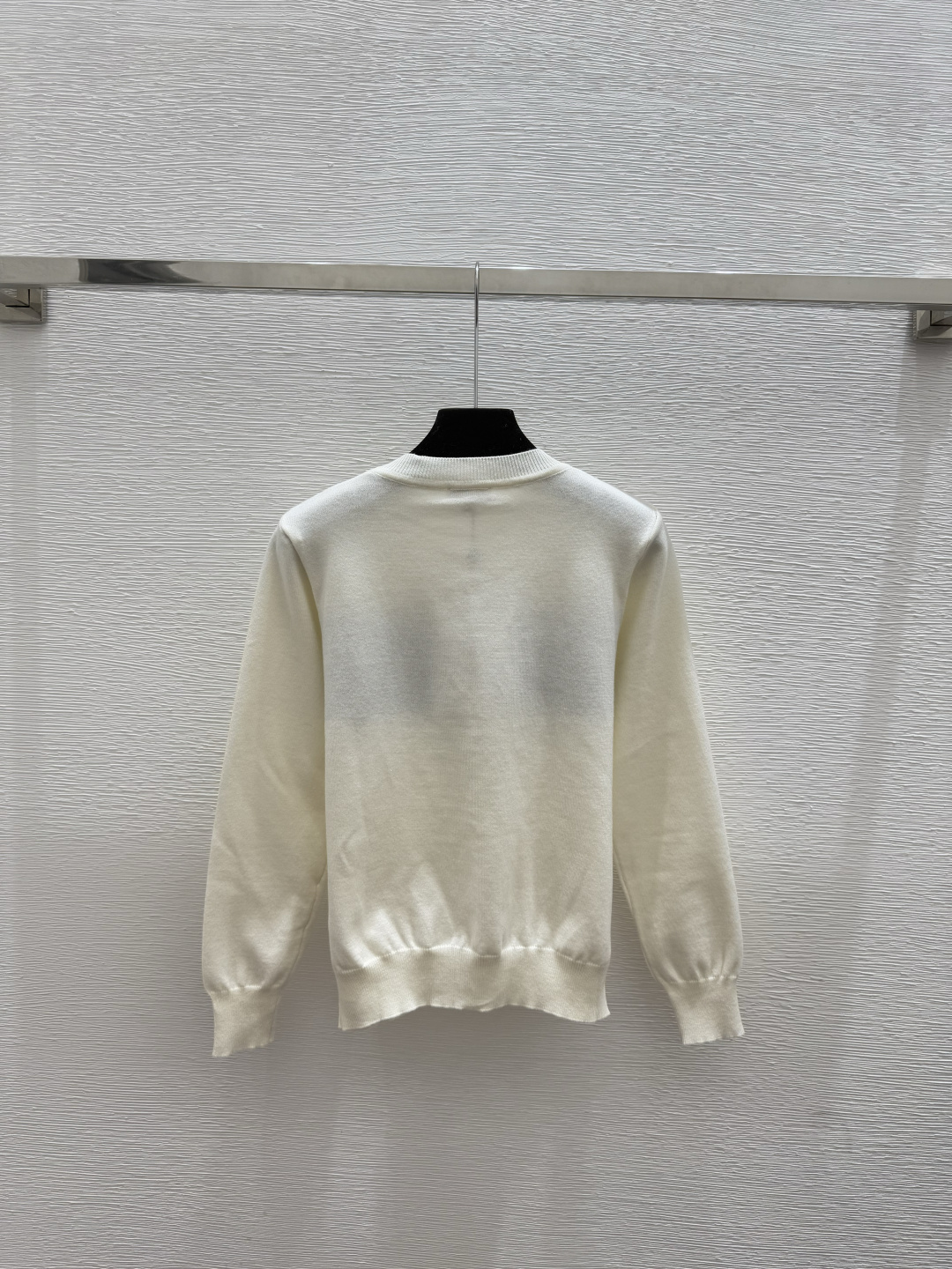 🆕CH家🆕 早秋新款 撞色菱格圆领针织长袖颜色：白色 咖啡尺码：36.38.40👉