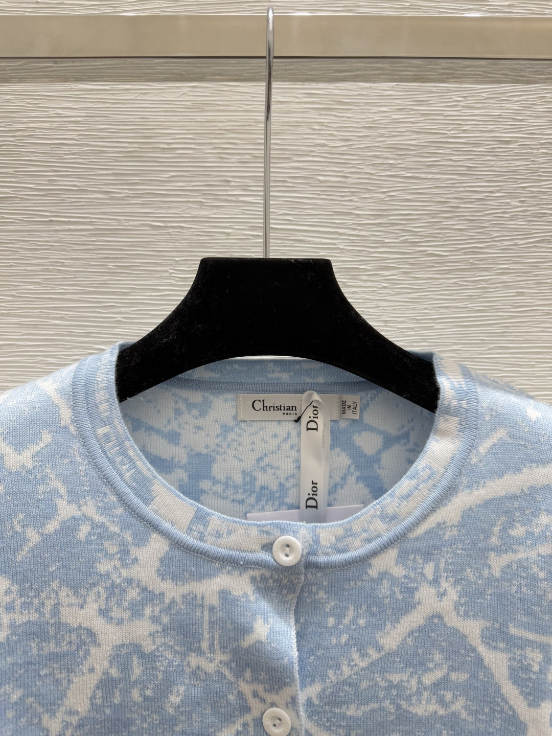 🆕D家🆕 早秋新款 撞色字母提花圆领针织长袖开衫颜色：绿色尺码：36.38.40👉