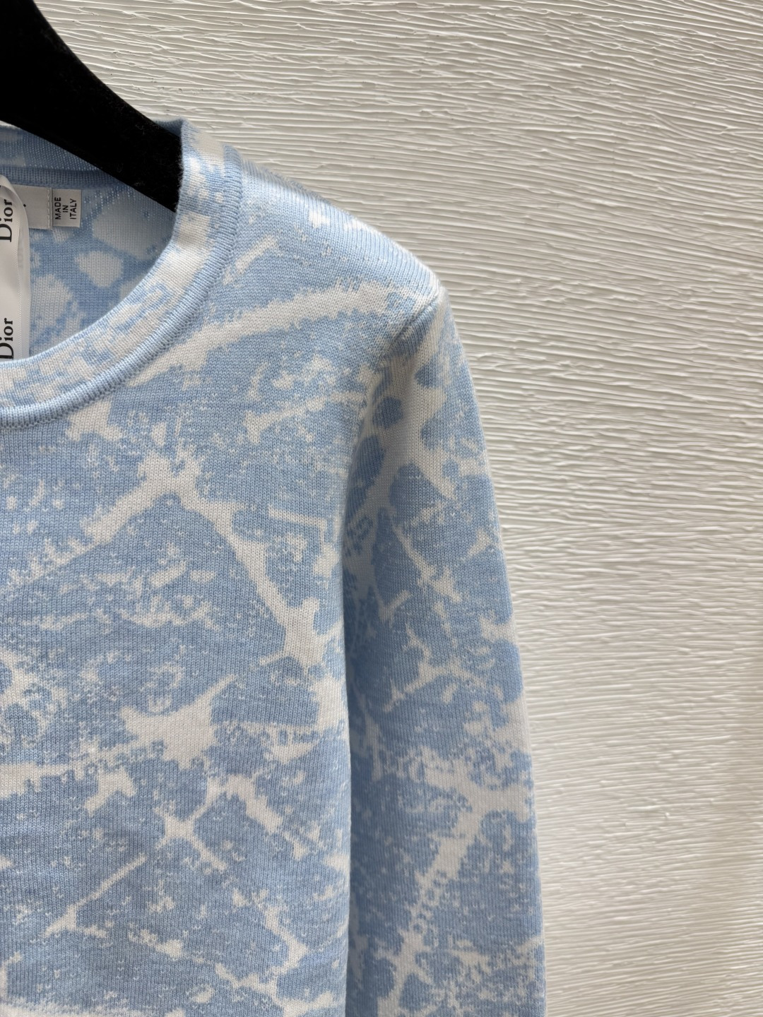 🆕D家🆕 早秋新款 撞色字母提花圆领针织长袖开衫颜色：绿色尺码：36.38.40👉