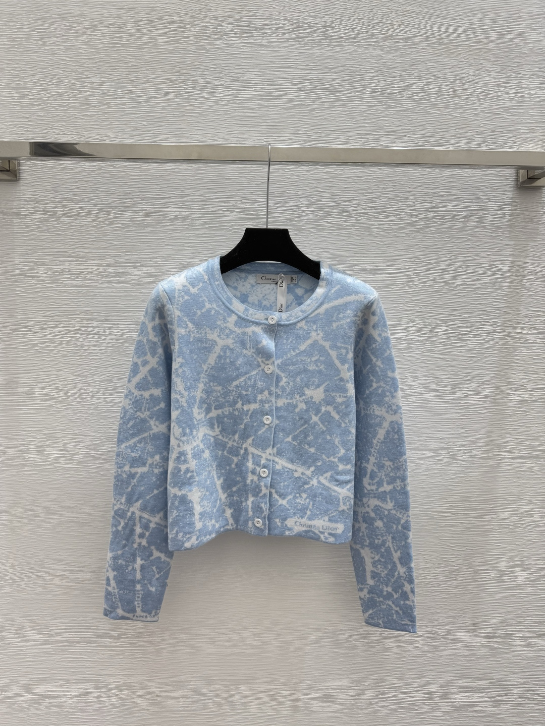 🆕D家🆕 早秋新款 撞色字母提花圆领针织长袖开衫颜色：绿色尺码：36.38.40👉