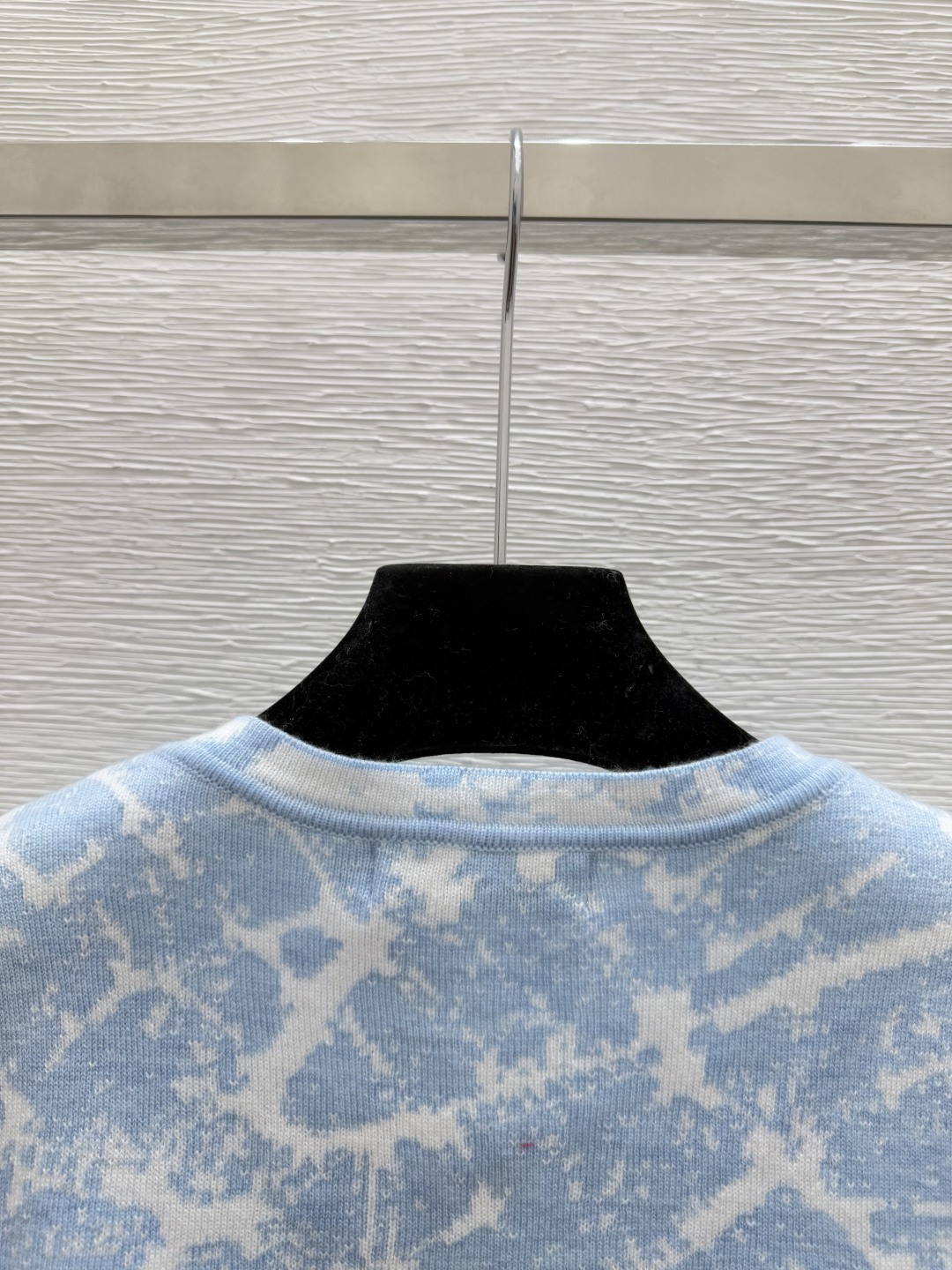 🆕D家🆕 早秋新款 撞色字母提花圆领针织长袖开衫颜色：绿色尺码：36.38.40👉