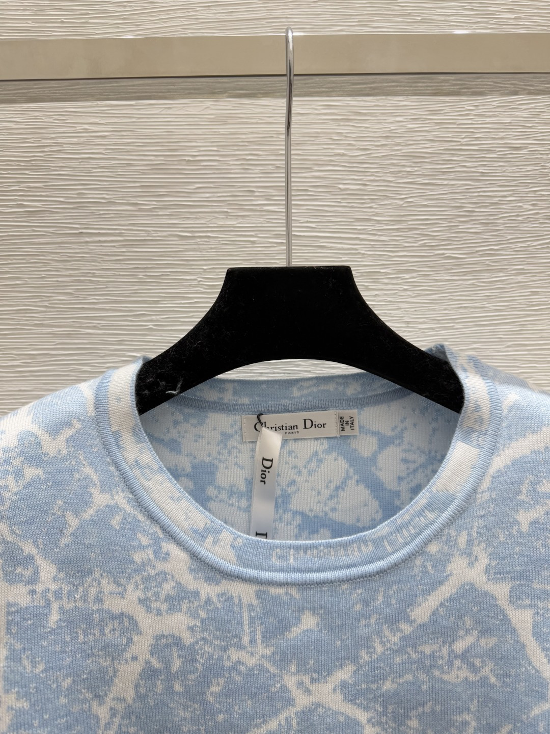 🆕D家🆕 早秋新款 撞色字母提花圆领针织长袖颜色：蓝色尺码：36.38.40👉