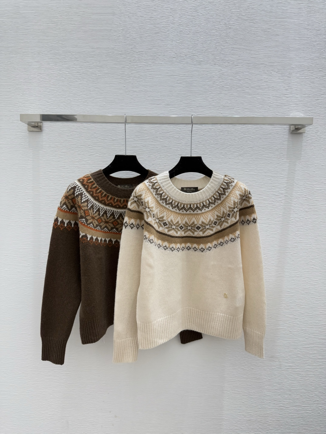 🆕LP家🆕 早秋新款 撞色菱格圆领针织长袖颜色：卡其 咖啡尺码：36.38.40👉