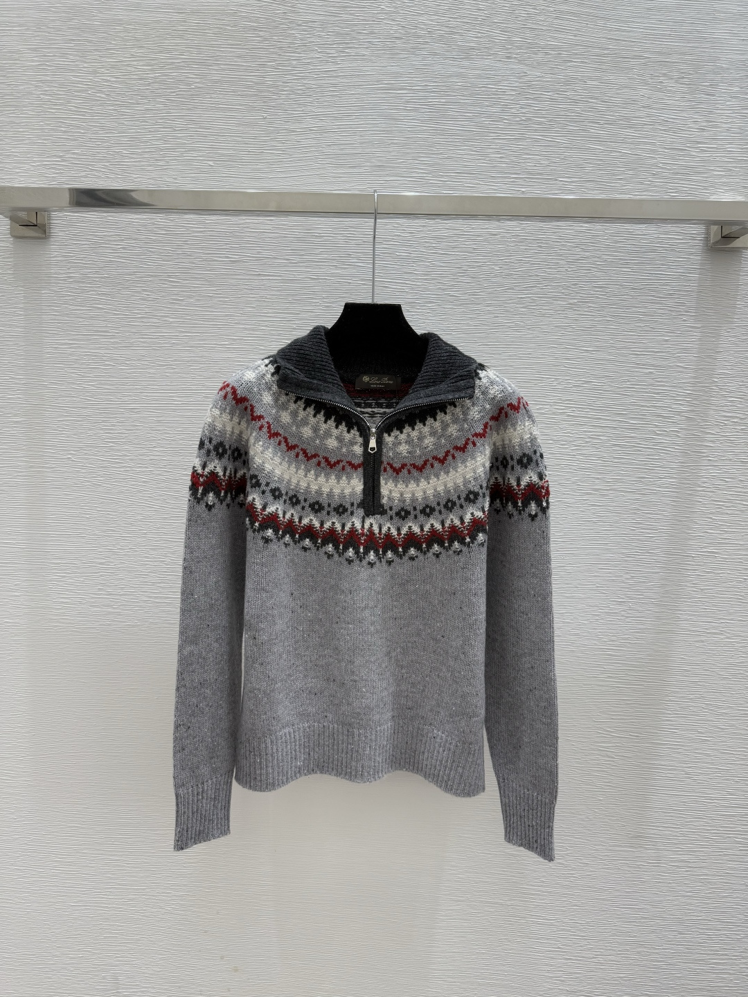 🆕LP家🆕 早秋新款 撞色菱格翻领针织长袖颜色：杏色 灰色 红色尺码：36.38.40👉