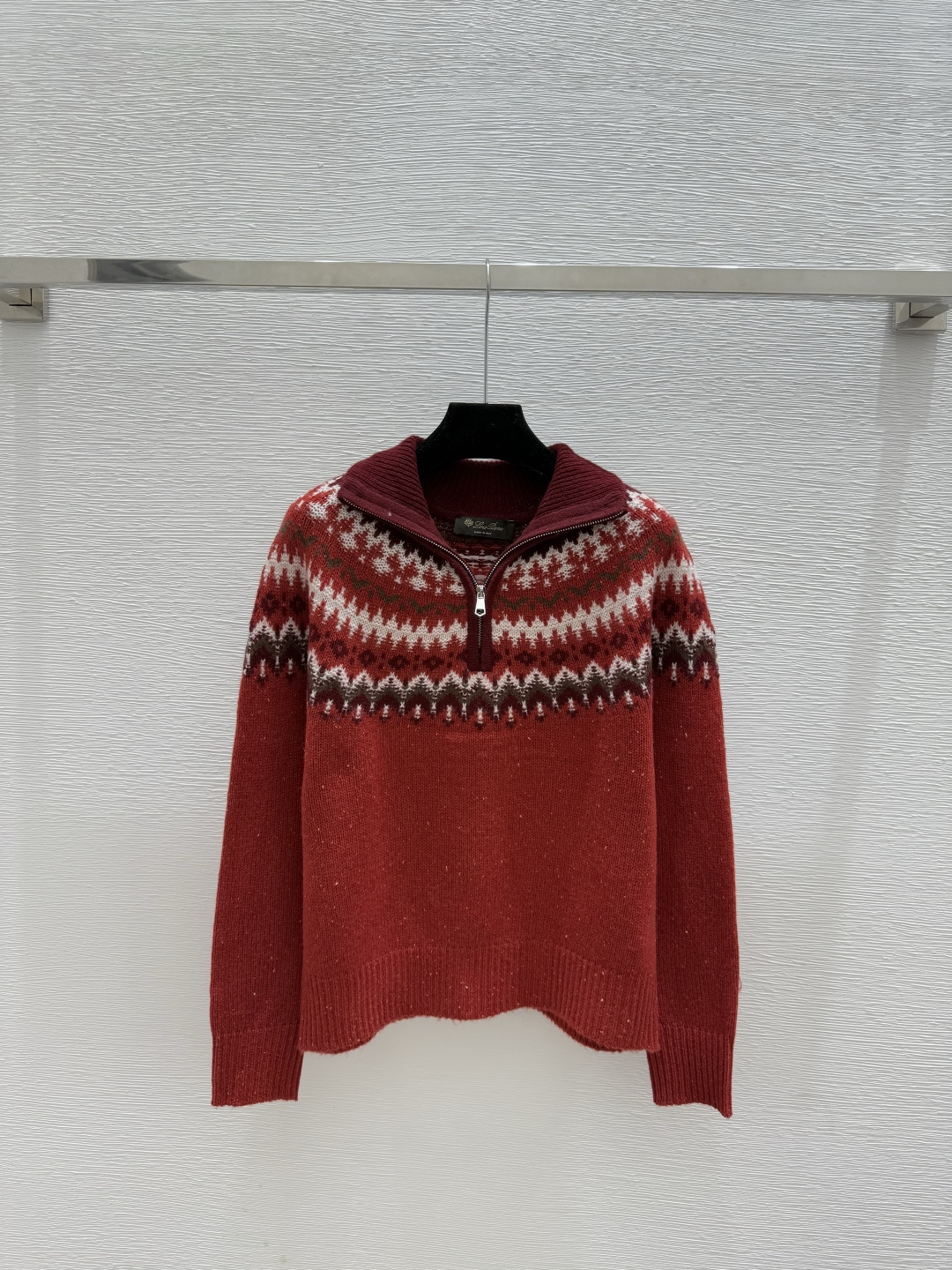 🆕LP家🆕 早秋新款 撞色菱格翻领针织长袖颜色：杏色 灰色 红色尺码：36.38.40👉