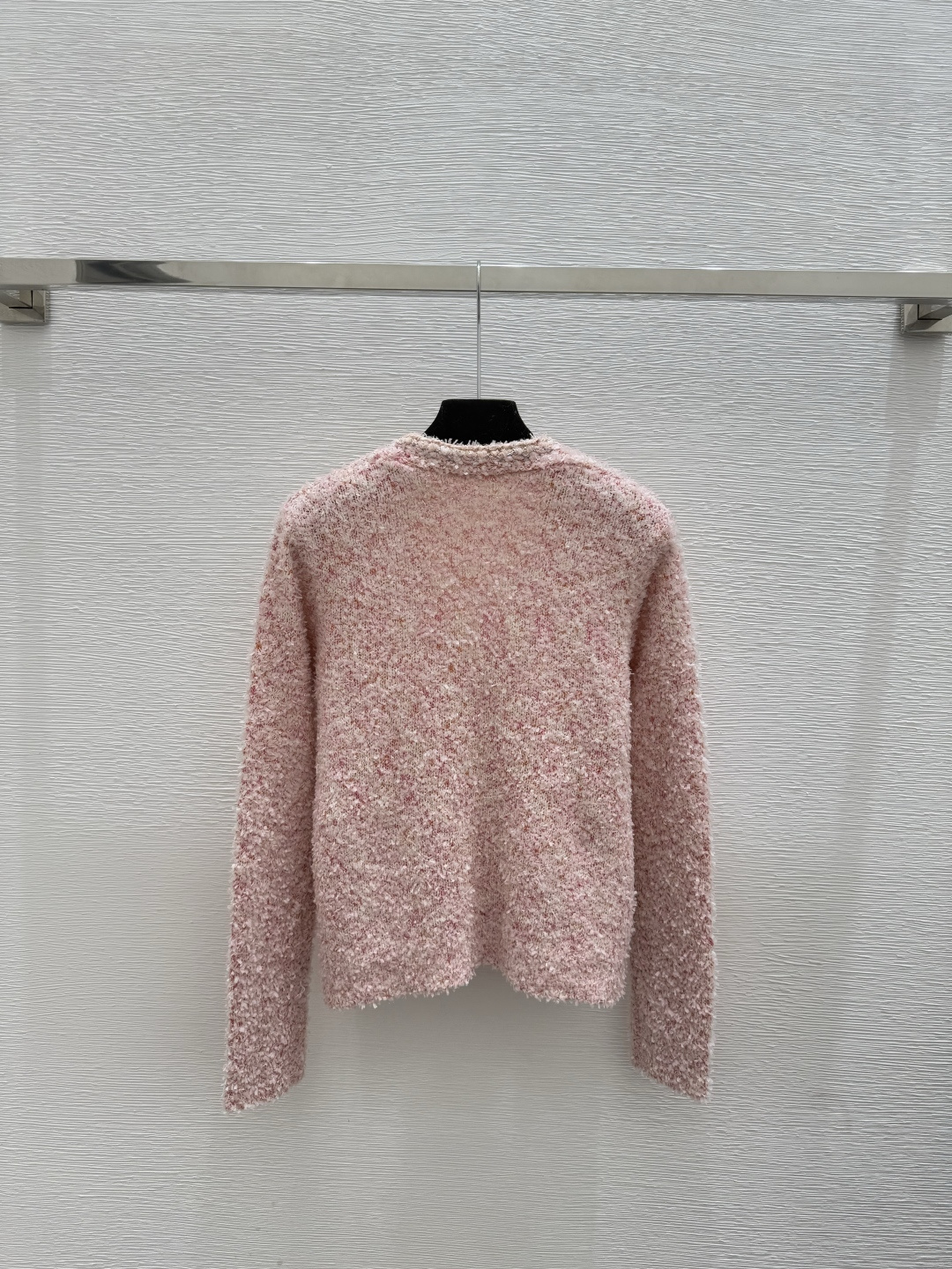 🆕CH家🆕 早秋新款 纯色提花V领针织长袖开衫颜色：粉色尺码：36.38.40👉