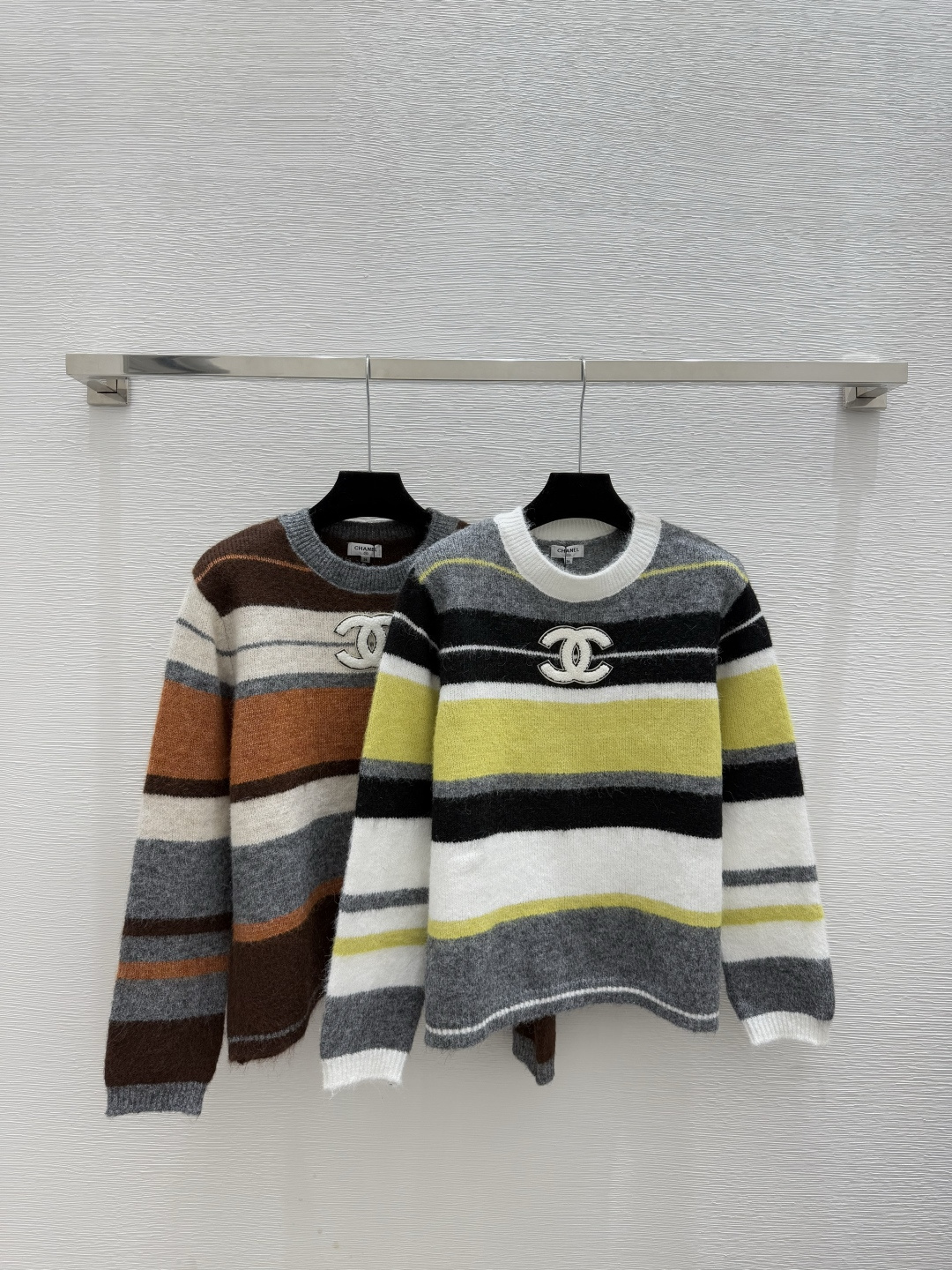 NO:587840,CH Home Early Autumn New Style Contrast Color Striped Round Neck Knitted Long Sleeve Color Gray Coffee Size 36.38.40,,alexander wang19860909CH家 早秋新款 撞色条纹圆领针织长袖 颜色灰色 咖啡 尺码36.38.40,,alexander wang,Women's clothing