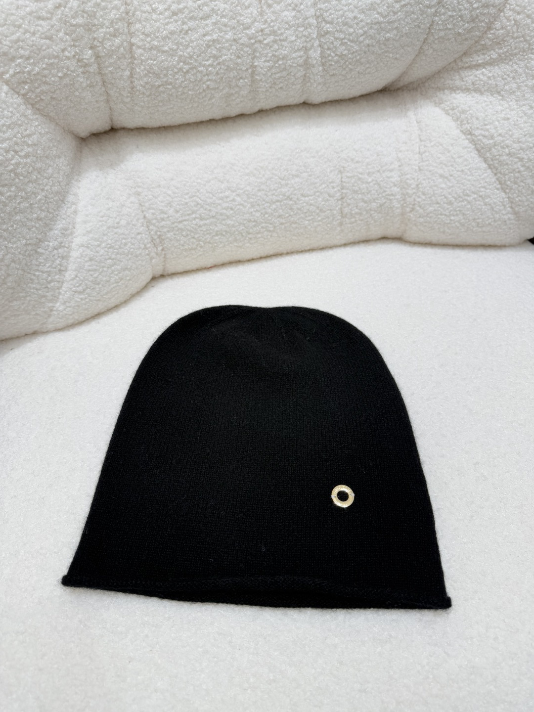 🆕LP家🆕 早秋新款 纯色简约针织帽子颜色：白色 杏色 浅灰 燕麦 深灰 黑色尺码：36.38.40👉