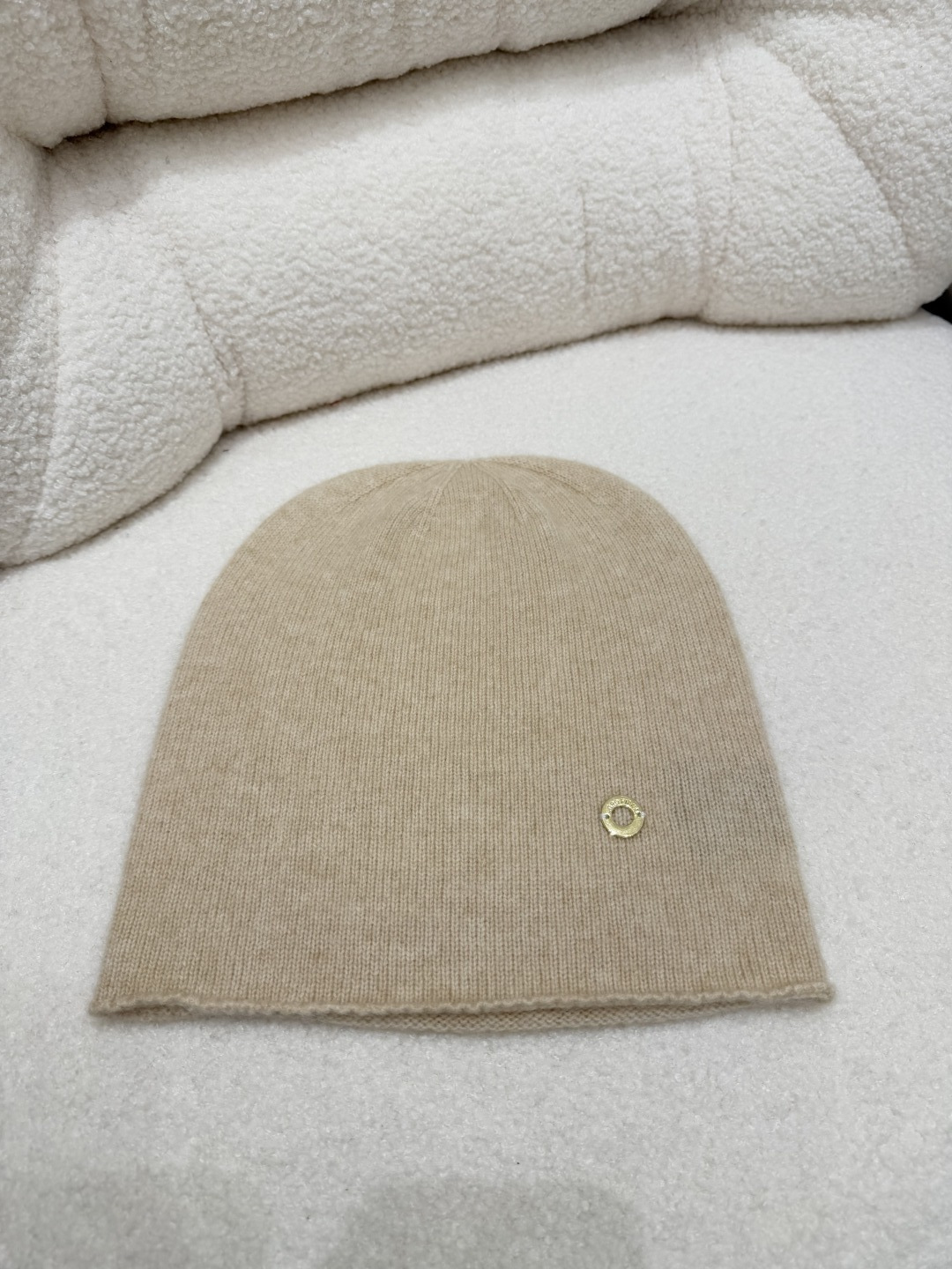 🆕LP家🆕 早秋新款 纯色简约针织帽子颜色：白色 杏色 浅灰 燕麦 深灰 黑色尺码：36.38.40👉