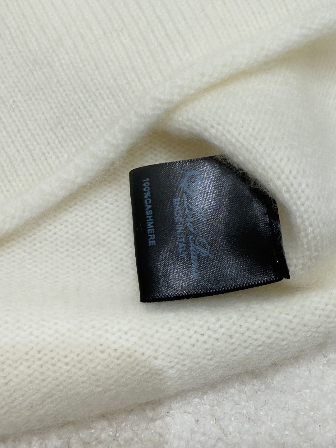 🆕LP家🆕 早秋新款 纯色简约针织帽子颜色：白色 杏色 浅灰 燕麦 深灰 黑色尺码：36.38.40👉