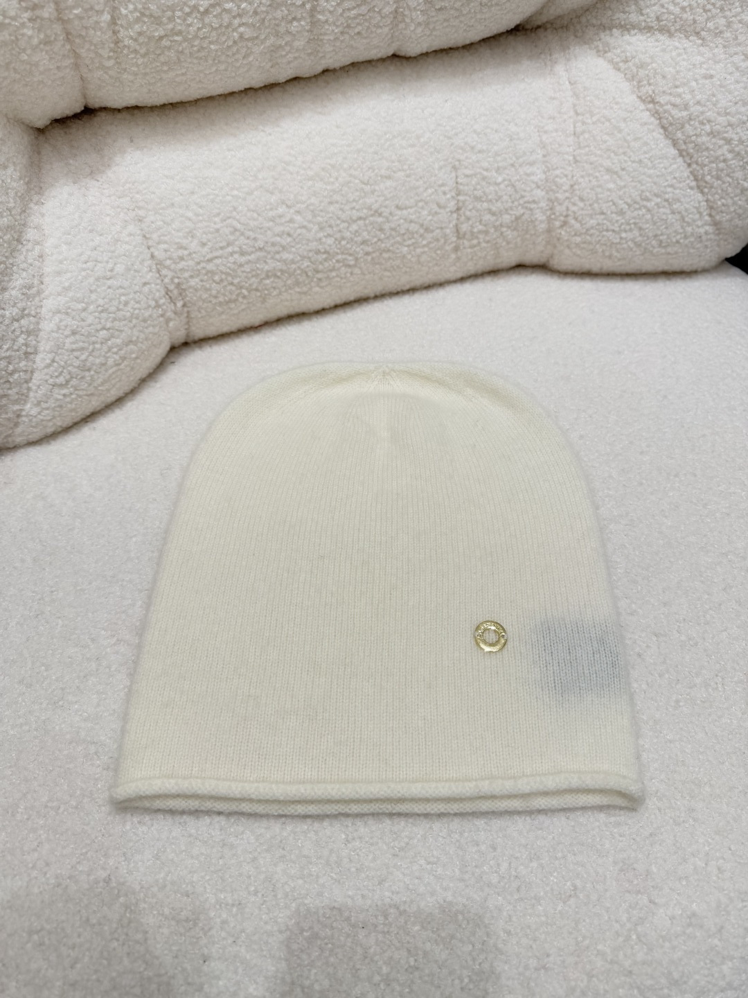 🆕LP家🆕 早秋新款 纯色简约针织帽子颜色：白色 杏色 浅灰 燕麦 深灰 黑色尺码：36.38.40👉