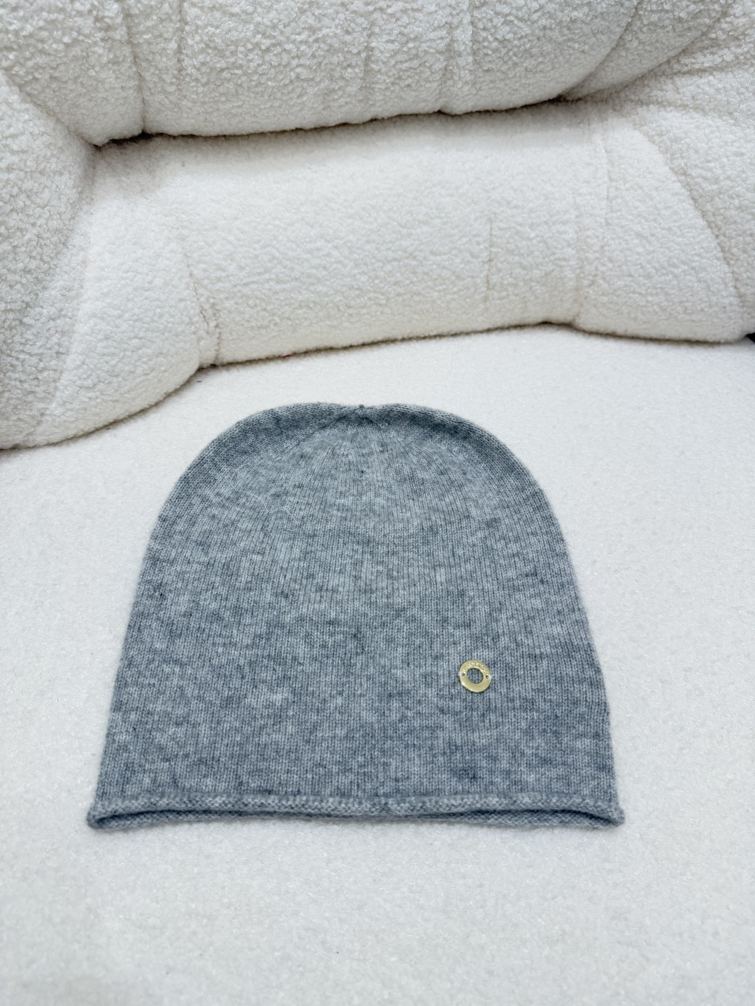 🆕LP家🆕 早秋新款 纯色简约针织帽子颜色：白色 杏色 浅灰 燕麦 深灰 黑色尺码：36.38.40👉