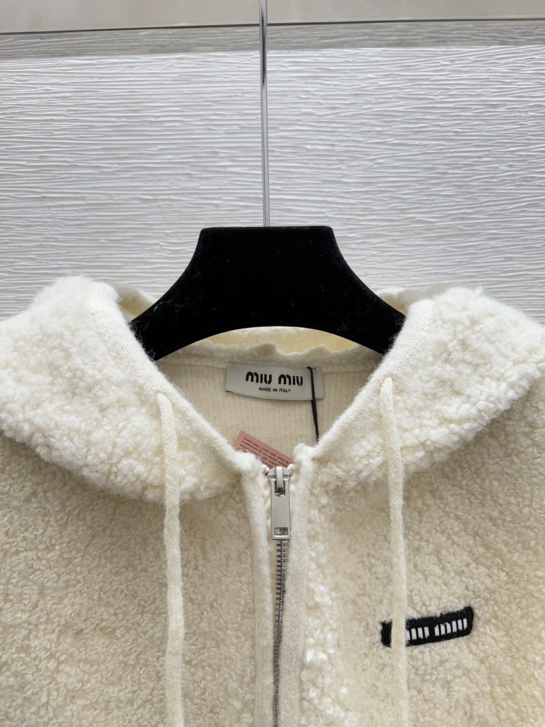 🆕M家🆕 早秋新款 纯色连帽针织背心开衫颜色：白色 灰色 咖啡尺码：36.38.40👉