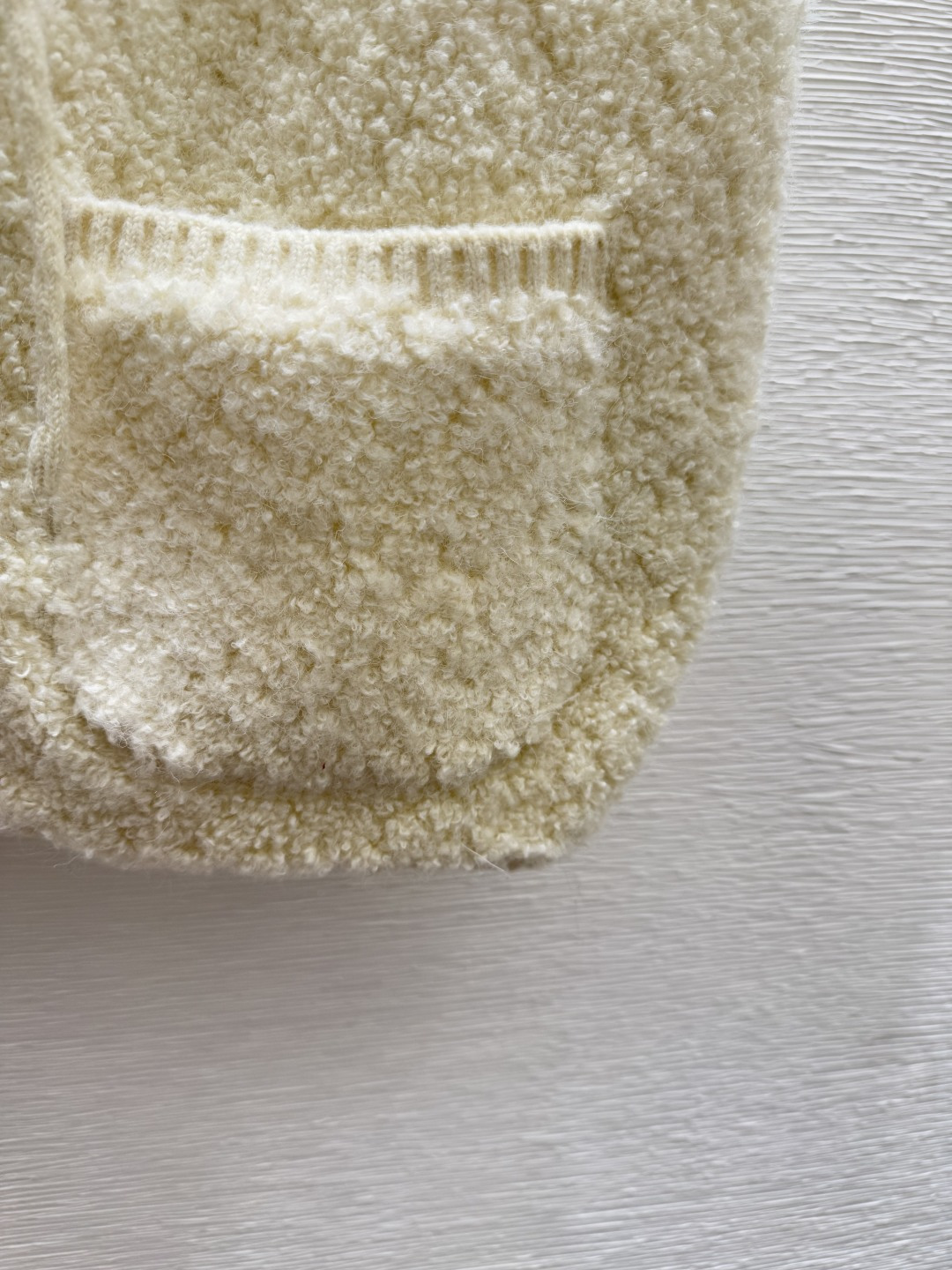 🆕M家🆕 早秋新款 纯色连帽针织背心开衫颜色：白色 灰色 咖啡尺码：36.38.40👉