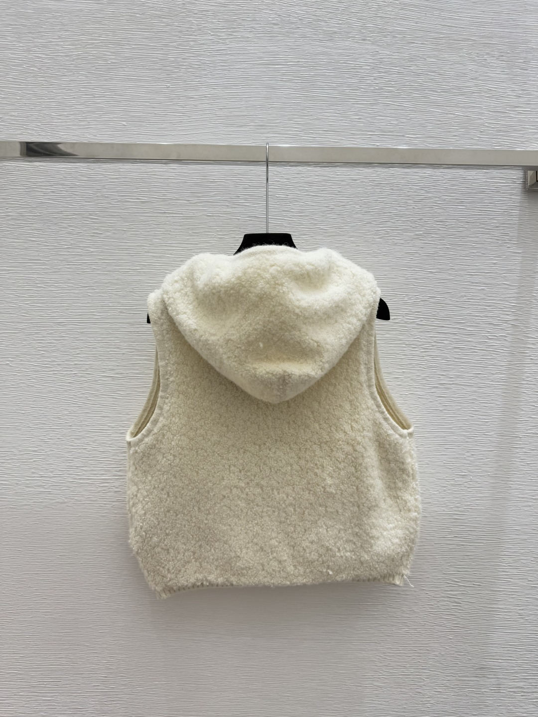 🆕M家🆕 早秋新款 纯色连帽针织背心开衫颜色：白色 灰色 咖啡尺码：36.38.40👉