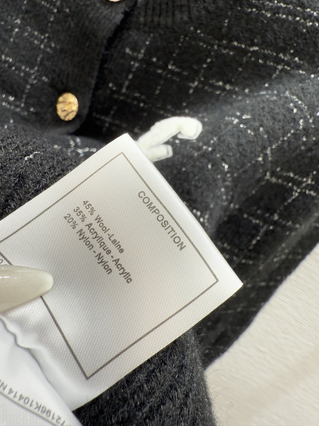 🆕CH家🆕 早秋新款 格子条纹圆领针织长袖开衫颜色：黑色尺码：36.38.40👉