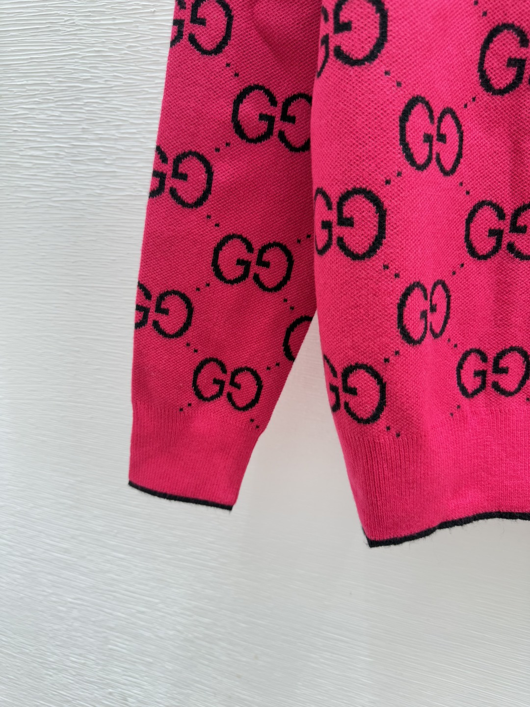 🆕G家🆕 早秋新款 撞色老花字母圆领针织长袖颜色：粉色尺码：36.38.40👉