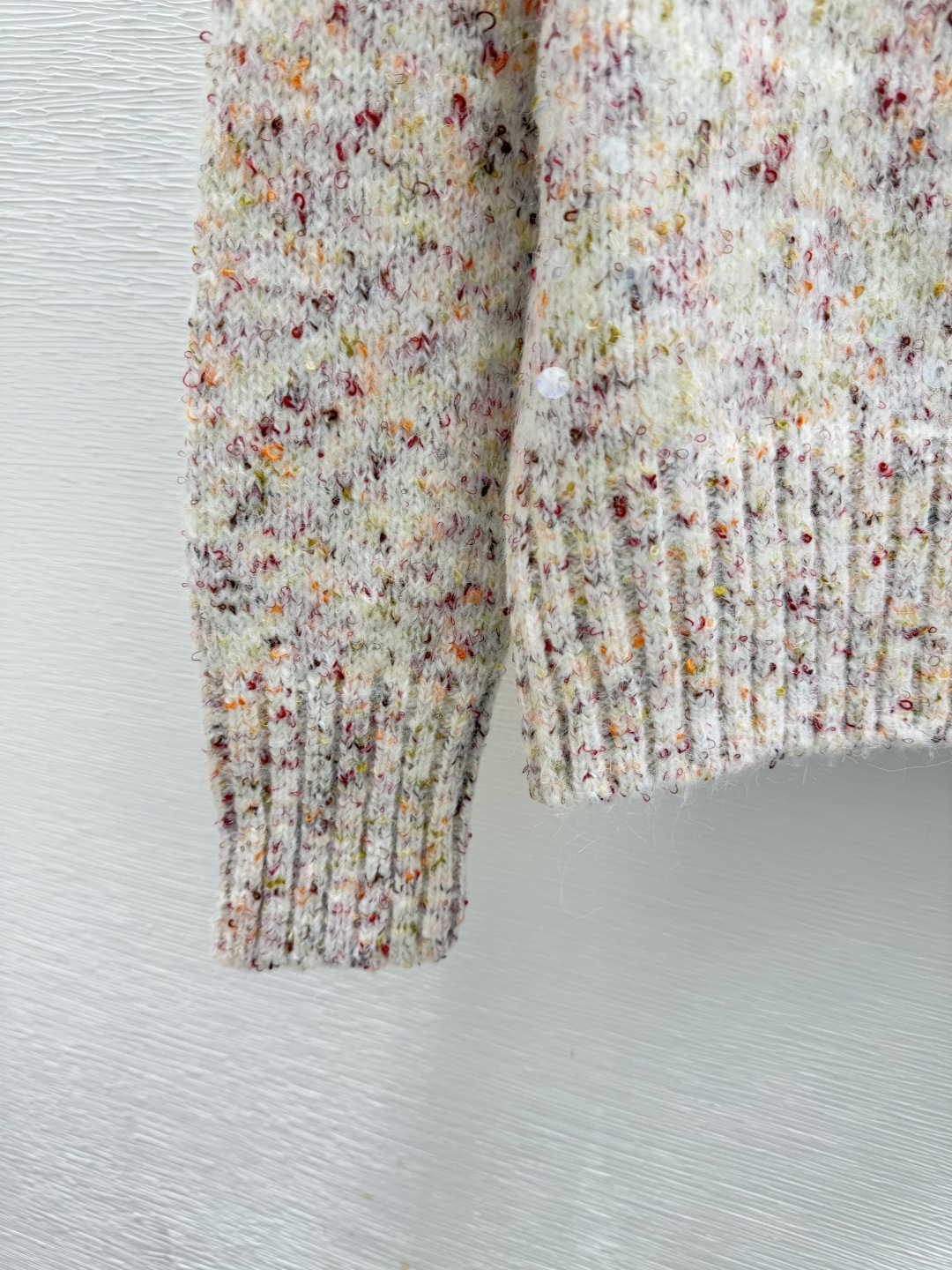 🆕CH家🆕 早秋新款 撞色小香风波点圆领针织长袖颜色：粉色尺码：36.38.40👉