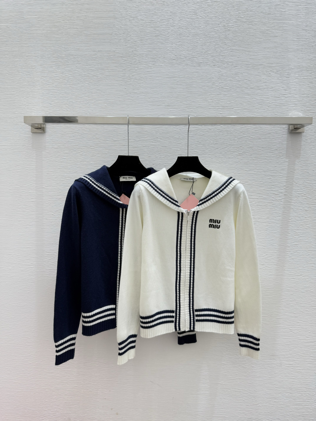 NO:605891,M family early autumn new style contrast navy collar knitted long-sleeved cardigan color white royal blue size 36.38.40,,alexander wang19860909M家 早秋新款 撞色海军领针织长袖开衫 颜色白色 宝蓝 尺码36.38.40,,alexander wang,Women's clothing