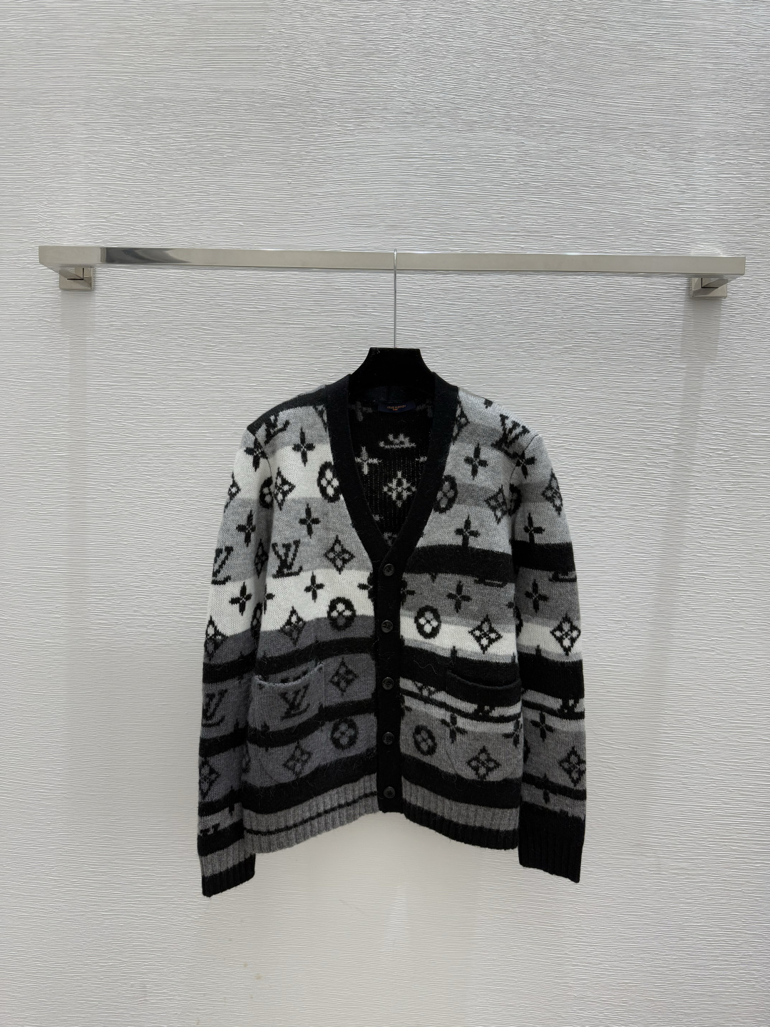 NO:607376,L family ~ real photos of large products, louis vuitton, alexander wang19860909L家～大货实拍图,,louis vuitton,alexander wang,Women's clothing