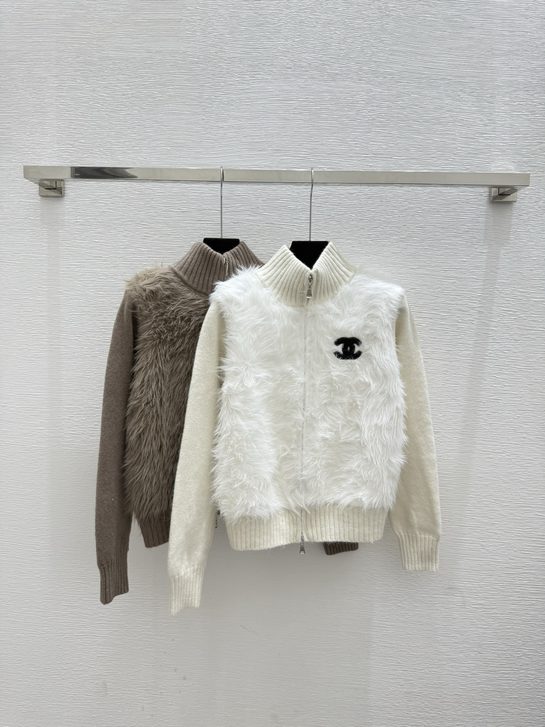 NO:608316,CH Home Early Autumn New Solid Color Simple High Collar Knitted Long Sleeve Cardigan Color White Coffee Size 36.38.40,,alexander wang19860909CH家 早秋新款 纯色简约高领针织长袖开衫 颜色白色 咖啡 尺码36.38.40,,alexander wang,Women's clothing