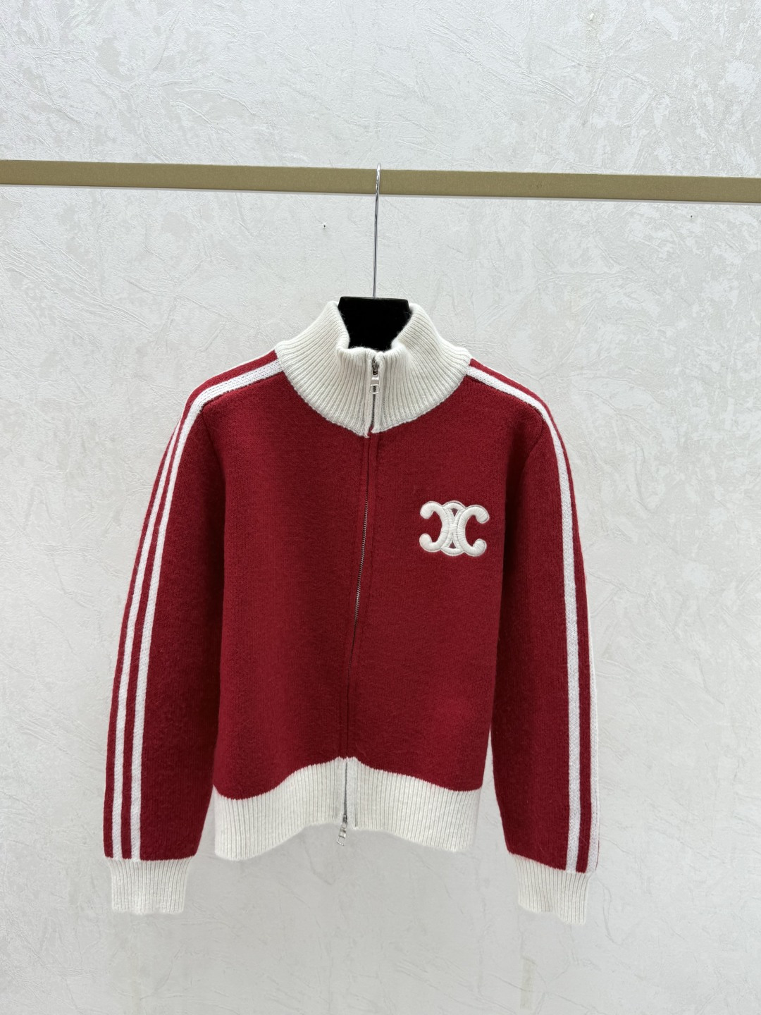 NO:610107,CE Home Early Autumn New Style Contrast Striped High Collar Knitted Long-Sleeved Cardigan Color Red Royal Blue Size 36.38.40,,alexander wang19860909CE家 早秋新款 撞色条纹高领针织长袖开衫 颜色红色 宝蓝 尺码36.38.40,,alexander wang,Women's clothing