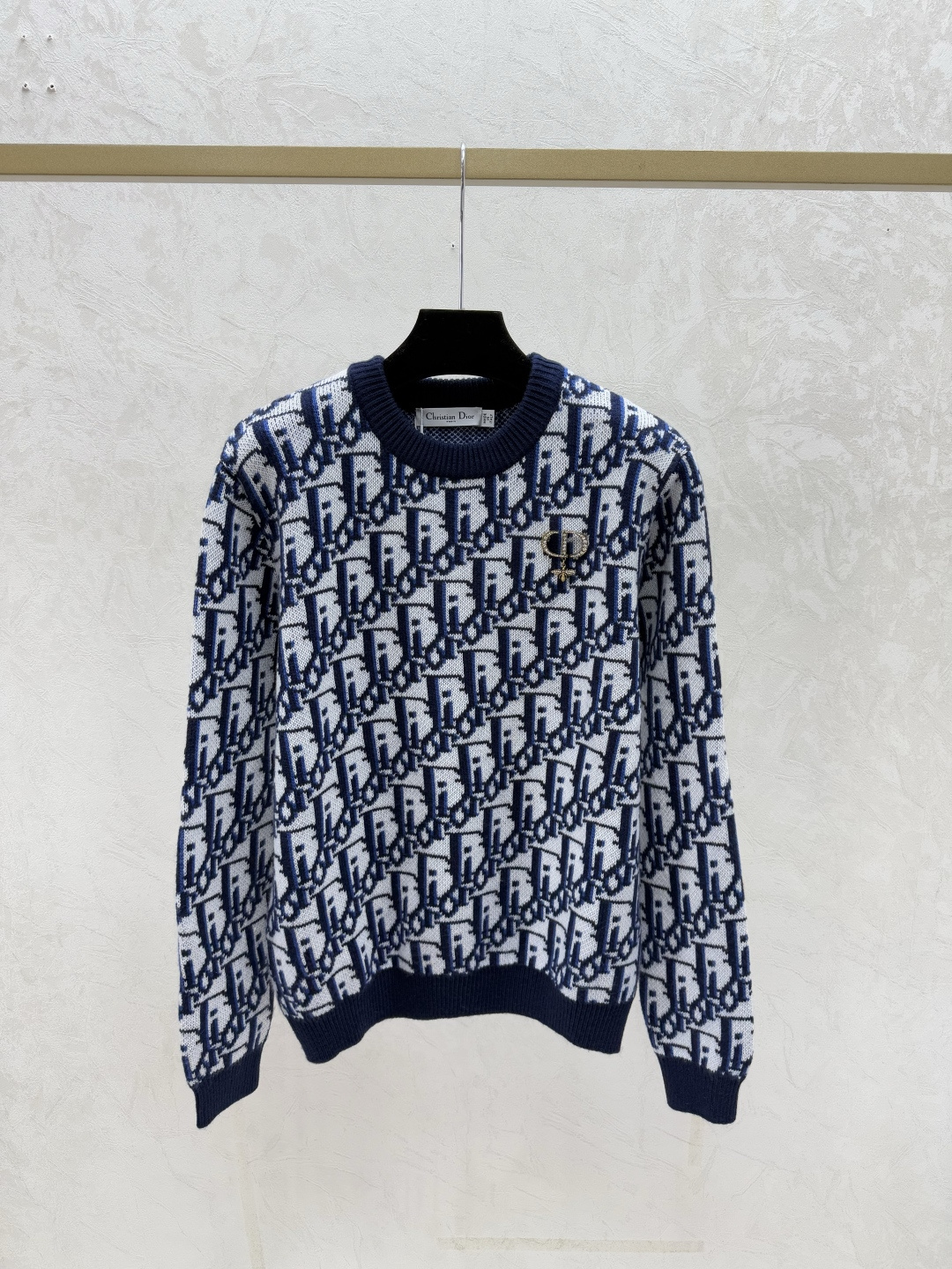 NO:621771,D Home Early Autumn New Style Contrast Presbyopia Letters Round Neck Knitted Long Sleeves Color Royal Blue Size 36.38.40, dior, alexander wang19860909D家 早秋新款 撞色老花字母圆领针织长袖 颜色宝蓝 尺码36.38.40,,dior,alexander wang,Women's clothing