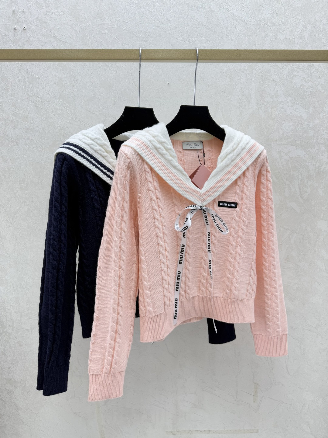 NO:621786,M home early autumn new style contrast bow navy collar knitted long sleeve color pink royal blue size 36.38.40,,alexander wang19860909M家 早秋新款 撞色蝴蝶结海军领针织长袖 颜色粉色 宝蓝 尺码36.38.40,,alexander wang,Women's clothing