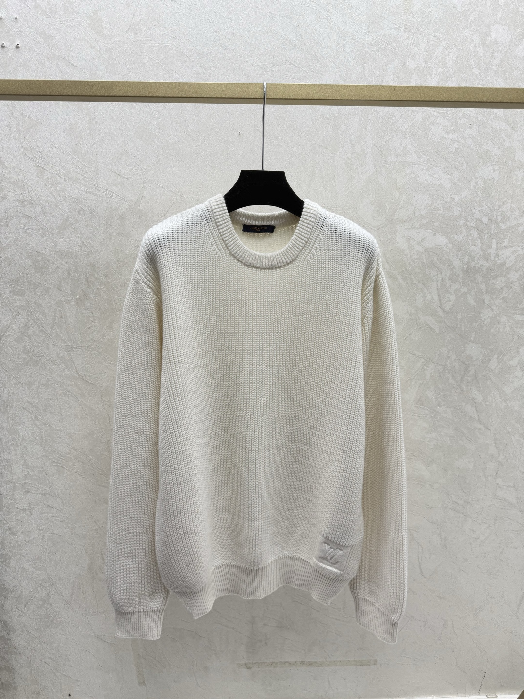 NO:657933,L family early autumn new style solid color simple round neck knitted long sleeves color white size 36.38.40, louis vuitton, alexander wang19860909L家 早秋新款 纯色简约圆领针织长袖 颜色白色 尺码36.38.40,,louis vuitton,alexander wang,Women's clothing
