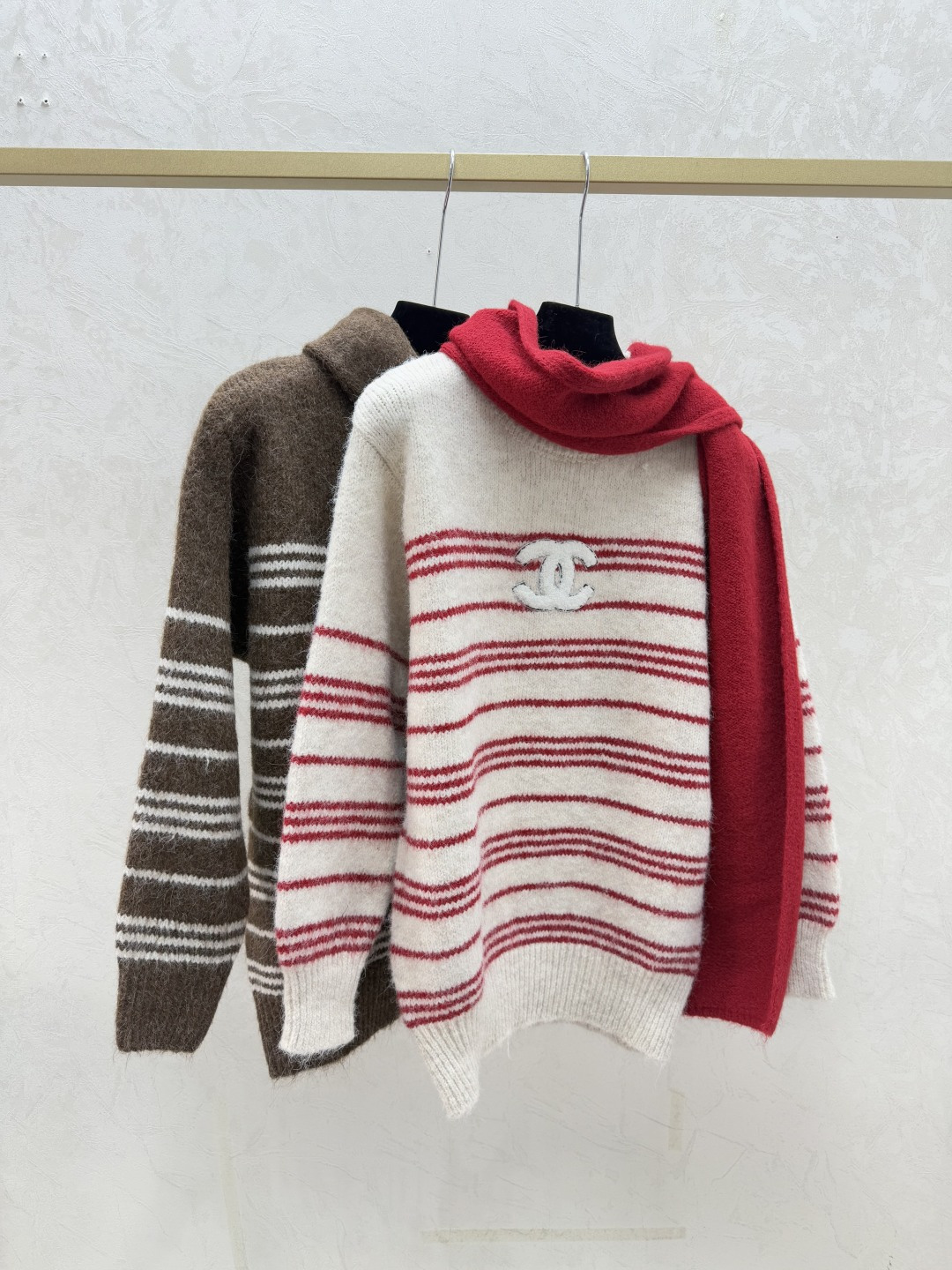 NO:663324,CH Home Early Autumn New Style Contrast Color Striped Round Neck Knitted Long Sleeve Color Red Coffee Size 36.38.40,, 19860909CH家 早秋新款 撞色条纹圆领针织长袖 颜色红色 咖啡 尺码36.38.40,, ,Women's clothing