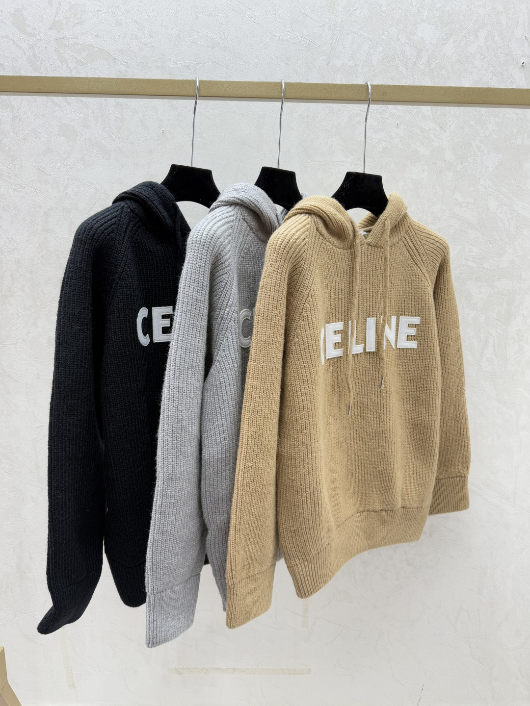 NO:665118,CE Home Early Autumn New Style Hooded Contrast Letters Knitted Long Sleeves Color Khaki Gray Black Size 36.38.40,,hats, 19860909CE家 早秋新款 连帽撞色字母针织长袖 颜色卡其 灰色 黑色 尺码36.38.40,,hats, ,Women's clothing