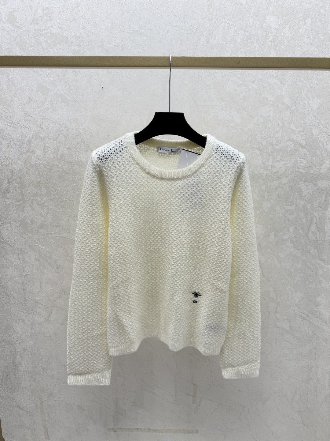 🆕D家🆕 早秋新款 纯色镂空圆领针织长袖颜色：白色 卡其 黑色尺码：36.38.40👉