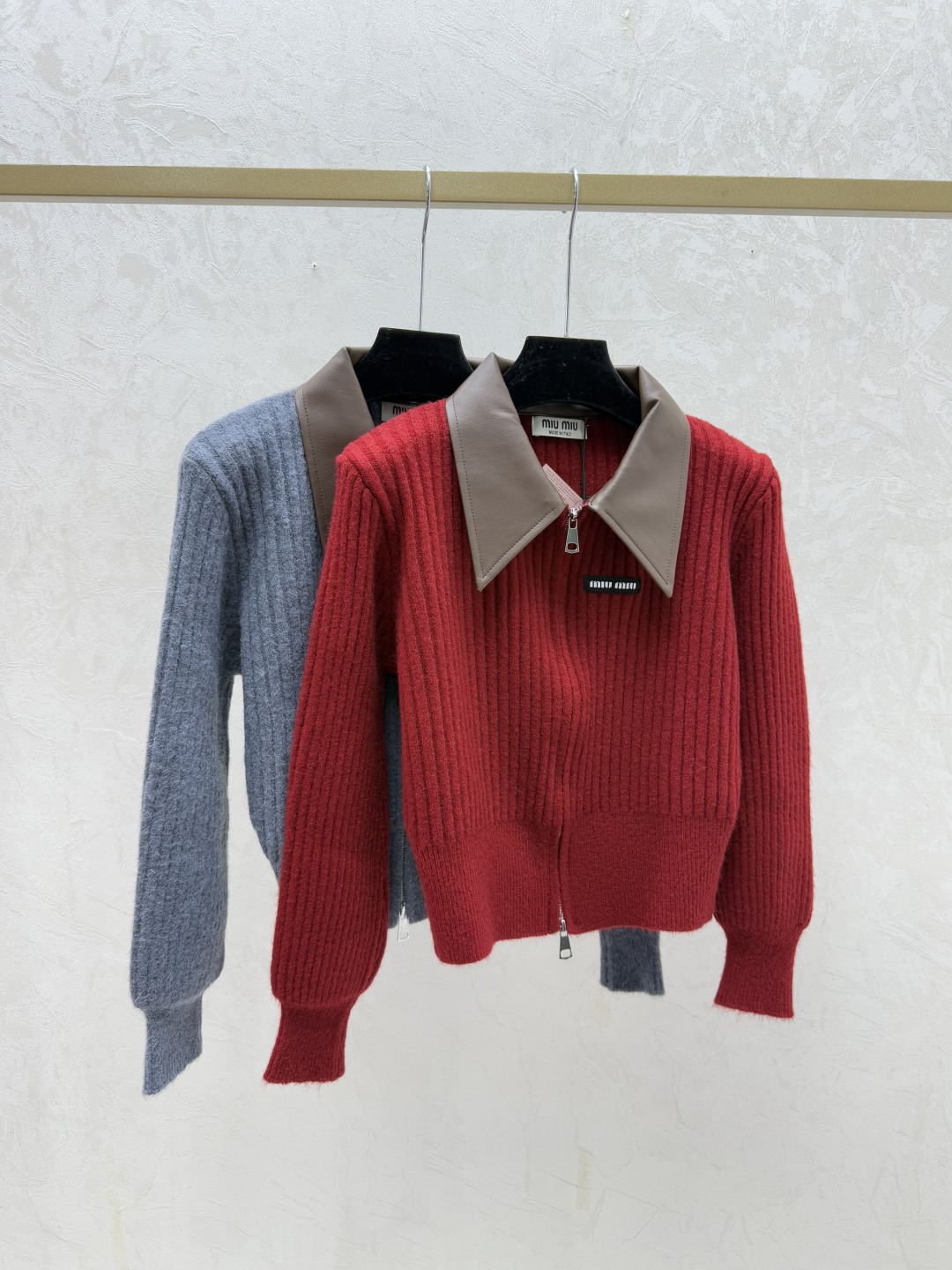 NO:667191,M Family Early Autumn New Style Contrast Color Lapel Knitted Long-Sleeved Cardigan Color Gray Red Size 36.38.40,, 19860909M家 早秋新款 撞色翻领针织长袖开衫 颜色灰色 红色 尺码36.38.40,, ,Women's clothing