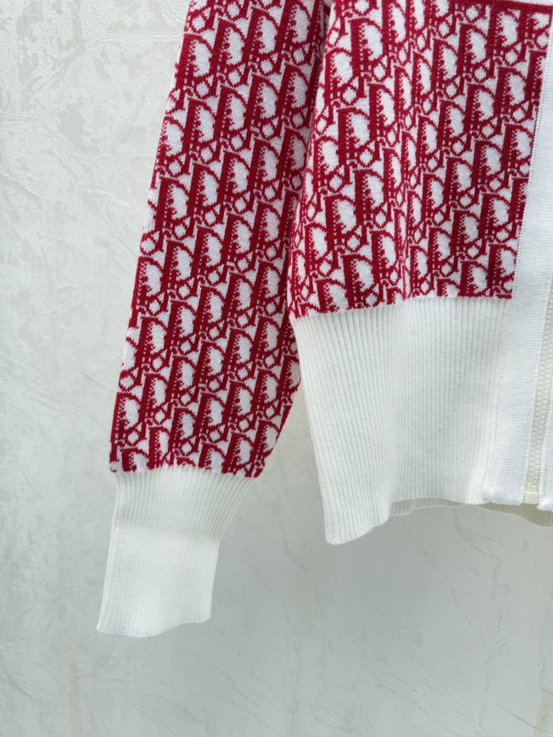 🆕D家🆕 早秋新款 撞色老花翻领双面针织长袖开衫颜色：红色尺码：36.38.40👉