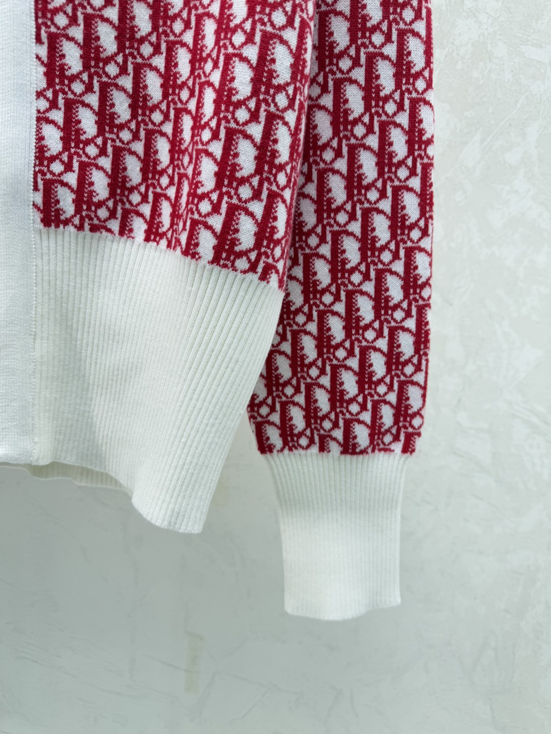 🆕D家🆕 早秋新款 撞色老花翻领双面针织长袖开衫颜色：红色尺码：36.38.40👉