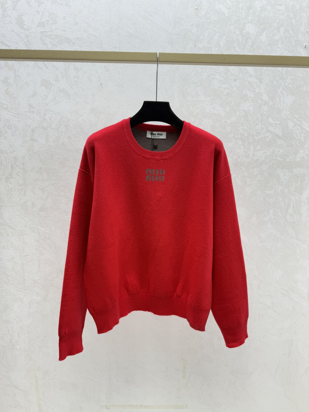 🆕M家🆕 早秋新款 撞色字母圆领针织长袖颜色：红色 宝蓝尺码：36.38.40👉