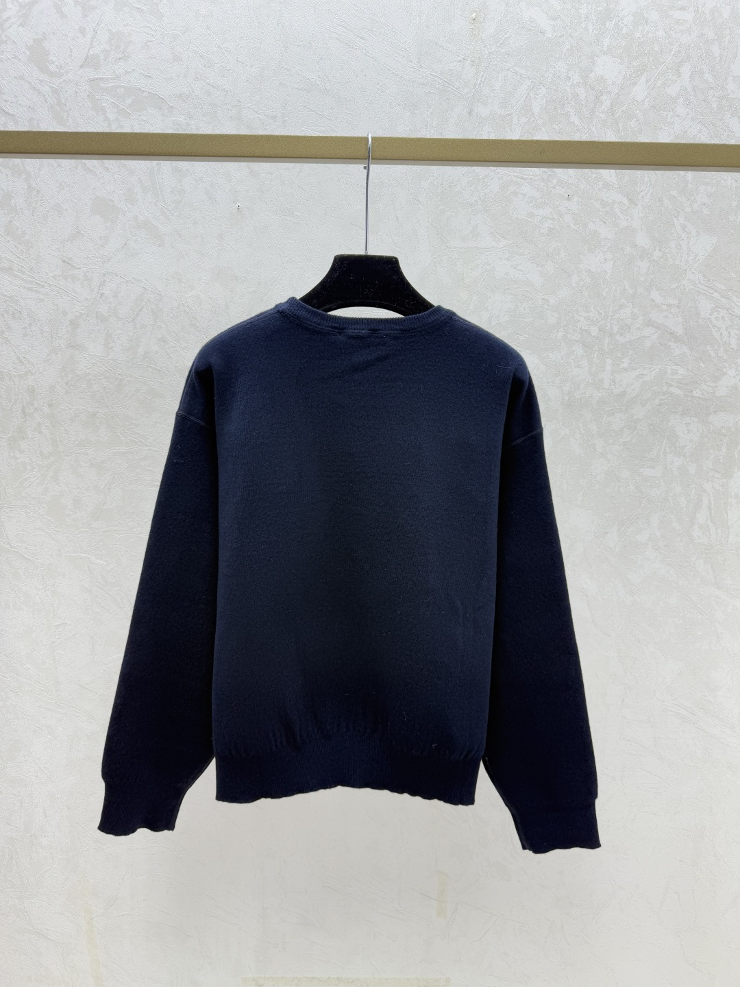 🆕M家🆕 早秋新款 撞色字母圆领针织长袖颜色：红色 宝蓝尺码：36.38.40👉