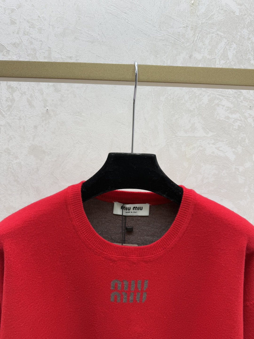 🆕M家🆕 早秋新款 撞色字母圆领针织长袖颜色：红色 宝蓝尺码：36.38.40👉