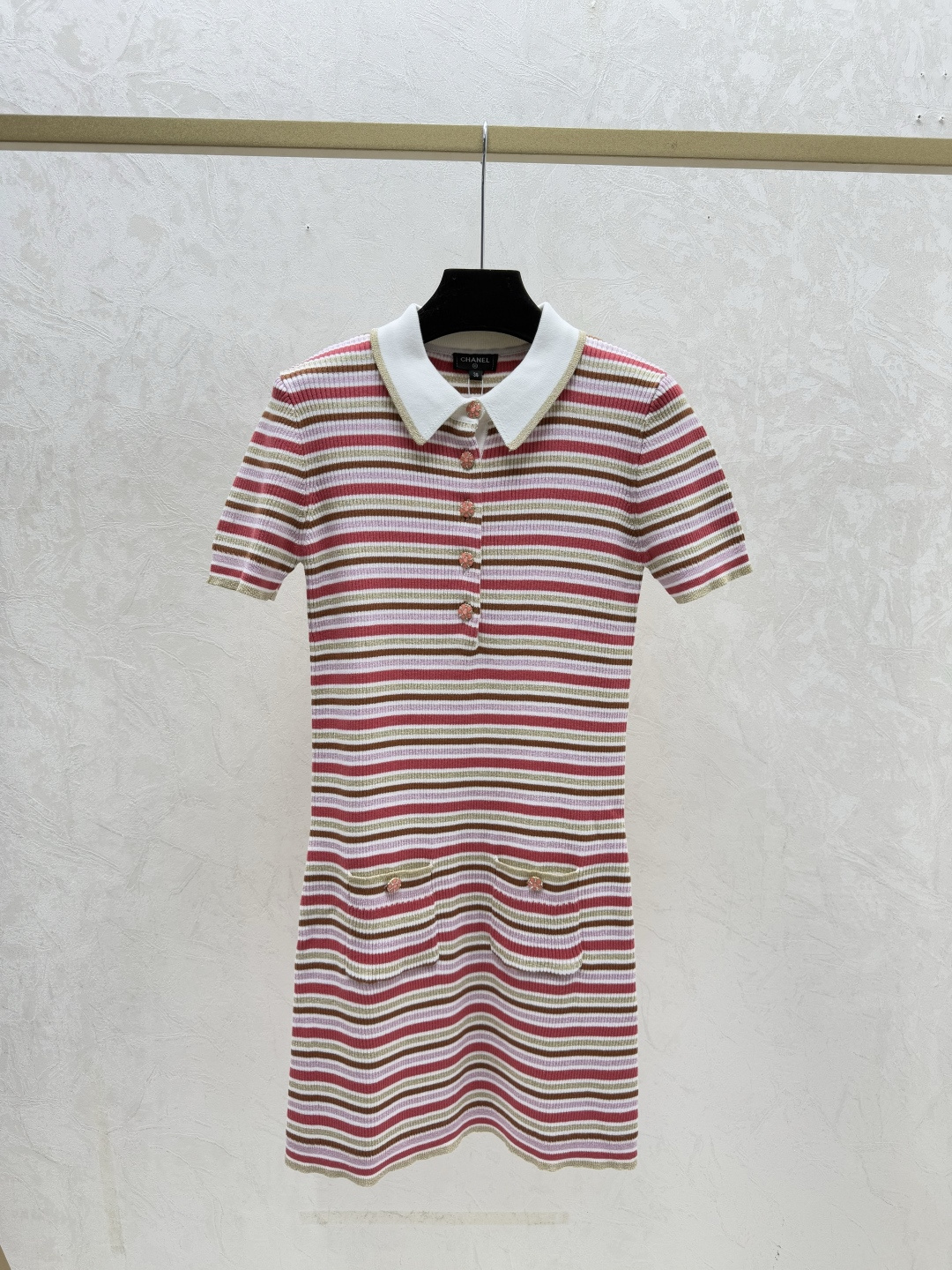 NO:684391,CH Home Early Spring New Style Contrast Color Striped Lapel Knitted Dress Color Red Size 36.38.40,,skirts,19860909CH家 早春新款 撞色条纹翻领针织连衣裙 颜色红色 尺码36.38.40,,skirts,,Women's clothing